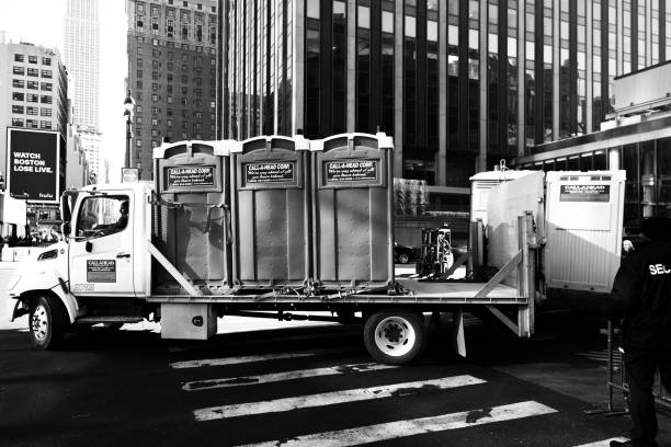 Best Portable restroom trailer rental  in Elsberry, MO